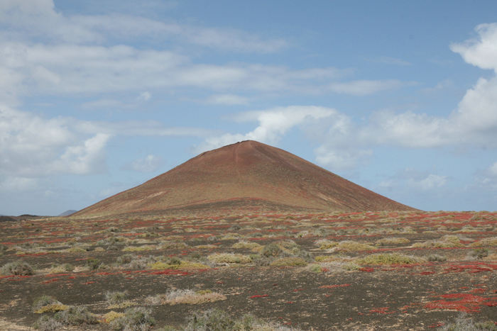 Vulkanen Montaña Bermeja på det nordlige Isla Graciosa. Vulkanen har en højde på 152 m.
